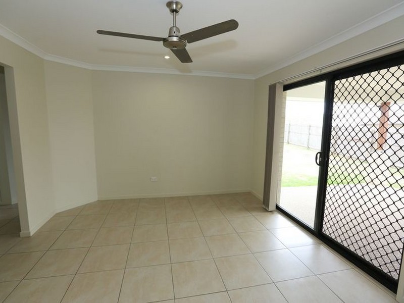 41 Briffney Street, Kirkwood QLD 4680