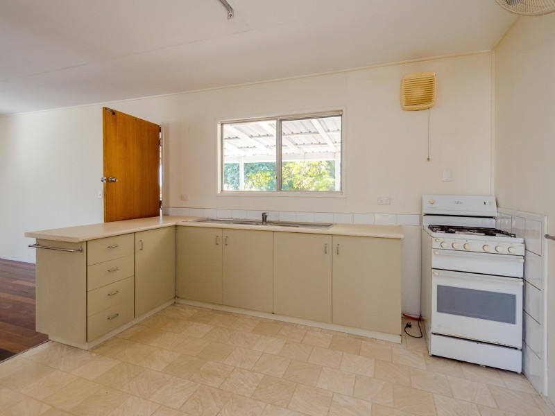 4 Allambee Close, West Gladstone QLD 4680