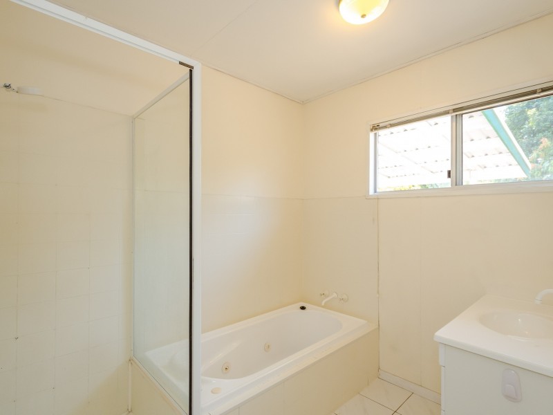 4 Allambee Close, West Gladstone QLD 4680