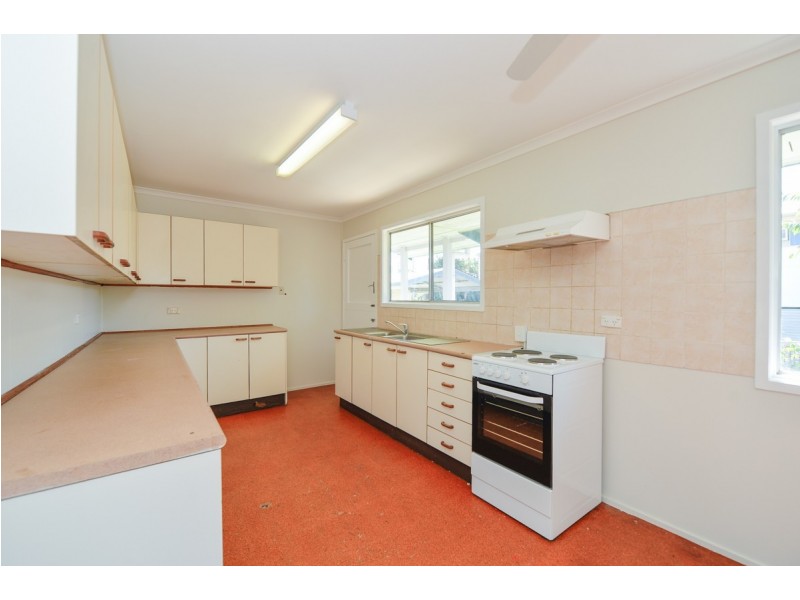 5 Trevally Street, Toolooa QLD 4680