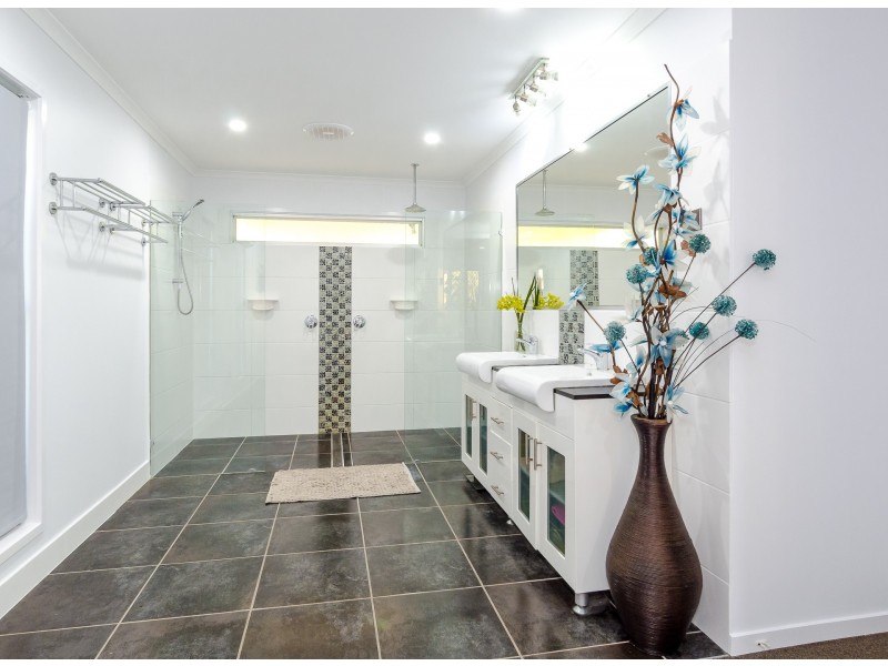 5 Jim Whyte Way, Beecher QLD 4680