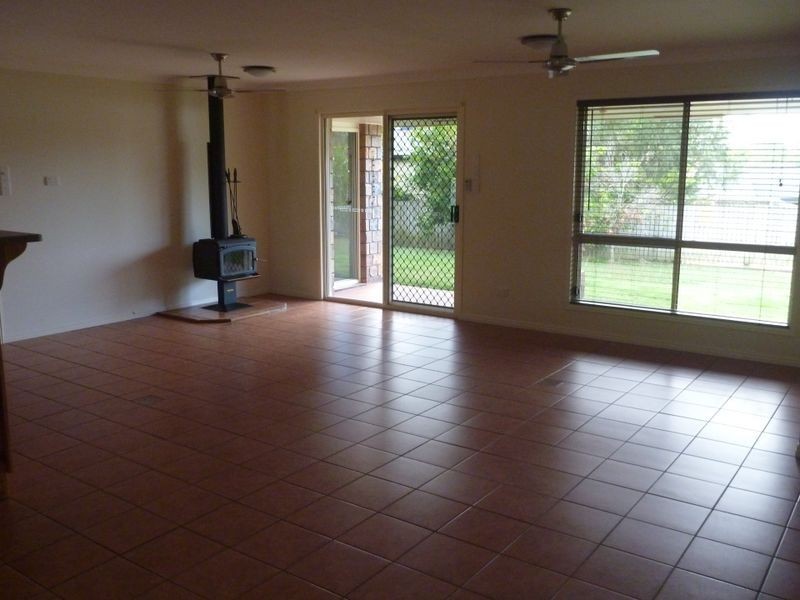 39 Ellington Street, New Auckland QLD 4680