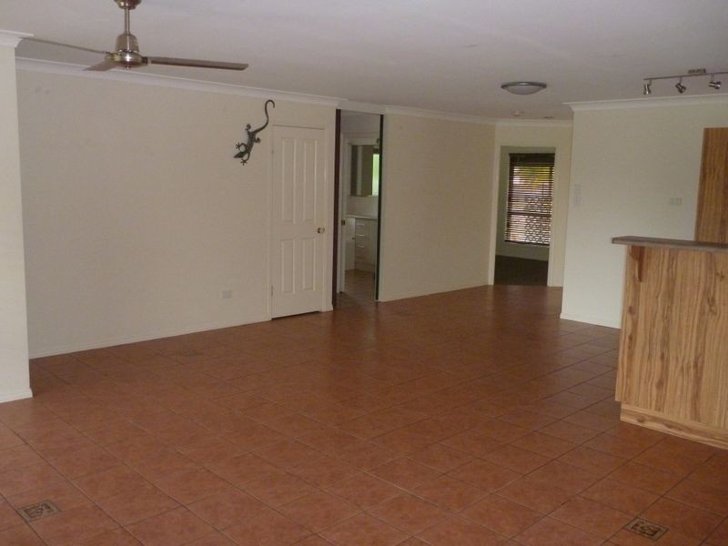 39 Ellington Street, New Auckland QLD 4680