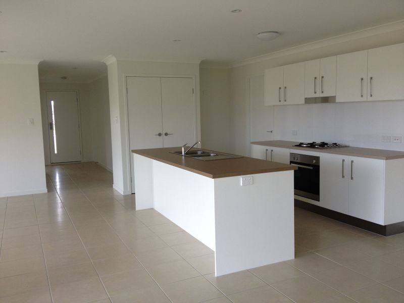 2 Dampier Court, Glen Eden QLD 4680