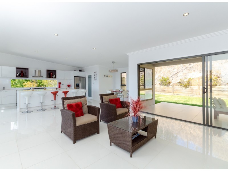 25B Agnes Street, South Gladstone QLD 4680