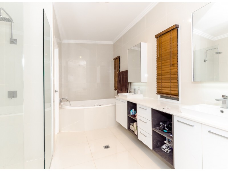 25B Agnes Street, South Gladstone QLD 4680