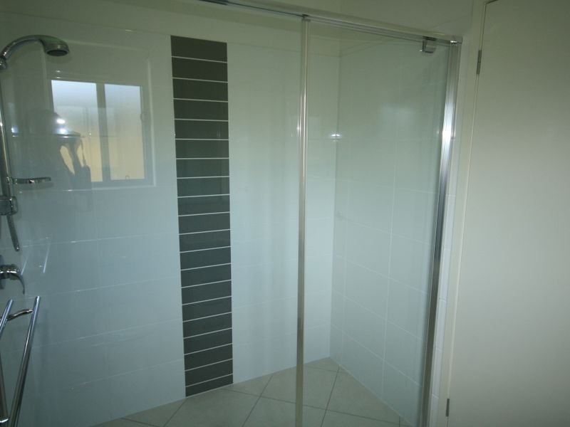 12 Winpara Drive, Kirkwood QLD 4680