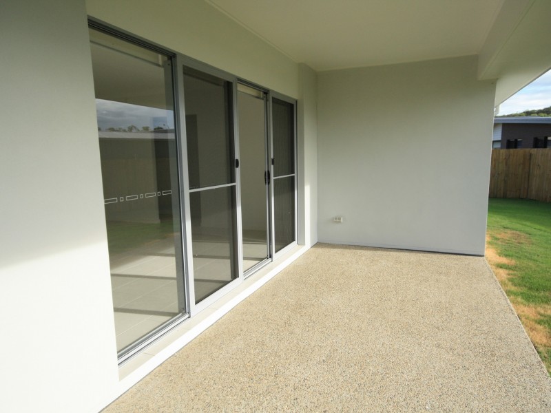 12 Winpara Drive, Kirkwood QLD 4680