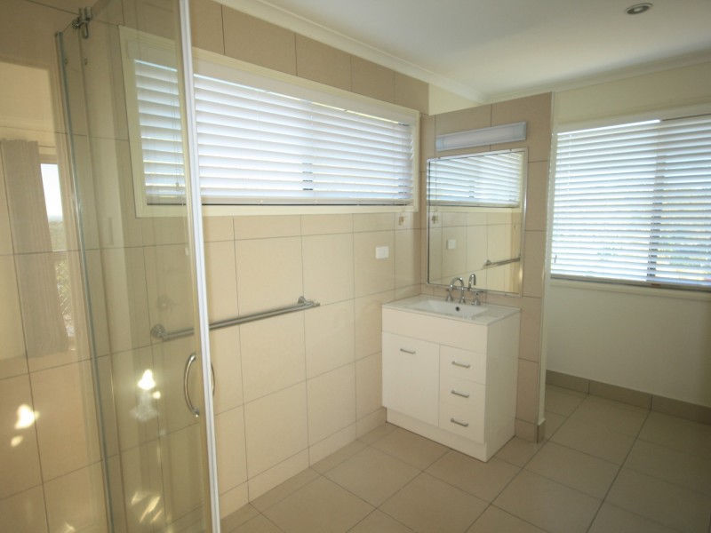 16 Columbia Avenue, Clinton QLD 4680