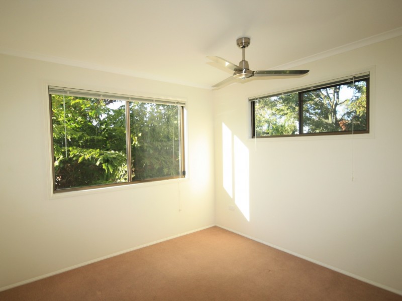 16 Columbia Avenue, Clinton QLD 4680