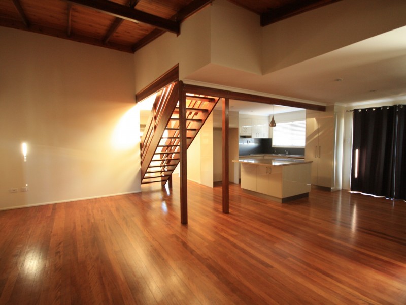 16 Columbia Avenue, Clinton QLD 4680