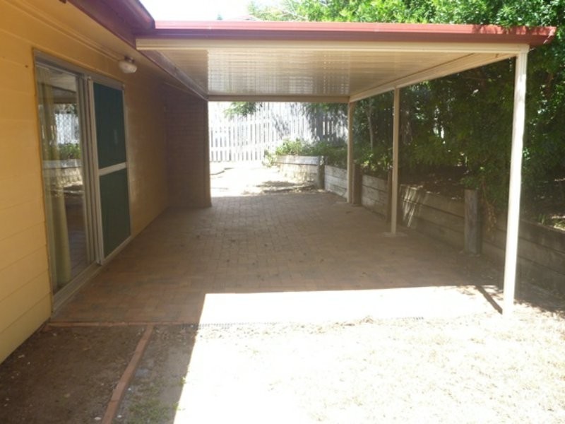 52 Dixon Drive, Telina QLD 4680