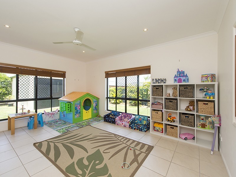 56 Katrina Boulevard, New Auckland QLD 4680
