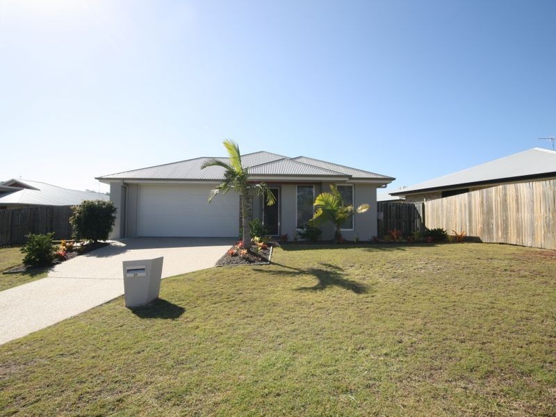 37 Parkway Crescent, Kirkwood QLD 4680