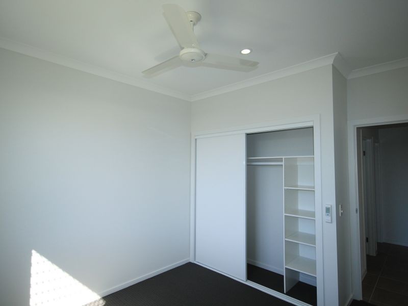 37 Parkway Crescent, Kirkwood QLD 4680