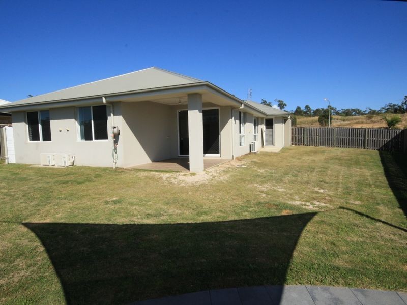 37 Parkway Crescent, Kirkwood QLD 4680