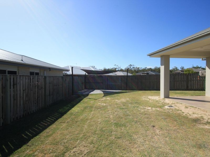 37 Parkway Crescent, Kirkwood QLD 4680