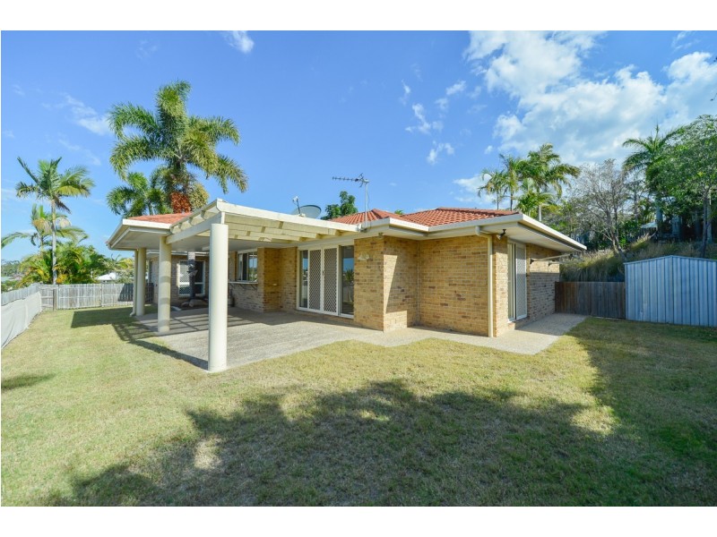 8 Fairbairn Place, Clinton QLD 4680