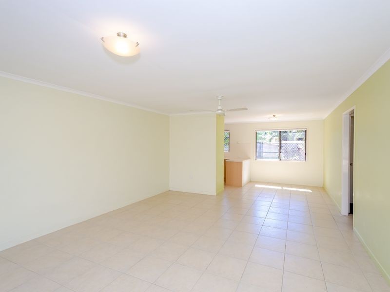 Unit 2/2 Apollo Drive, Clinton QLD 4680