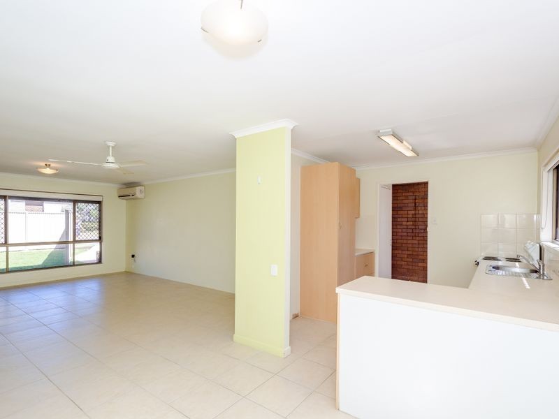 Unit 2/2 Apollo Drive, Clinton QLD 4680