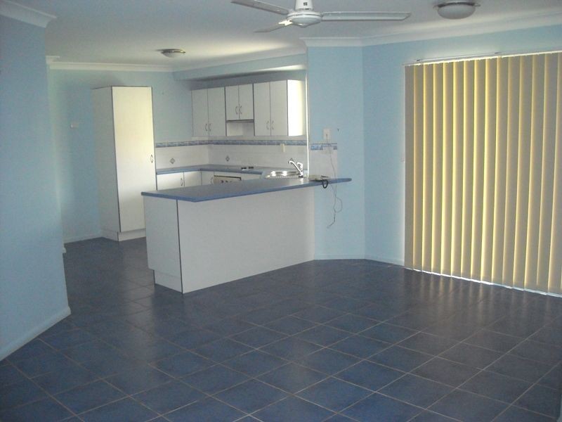 9 Willespie Place, New Auckland QLD 4680