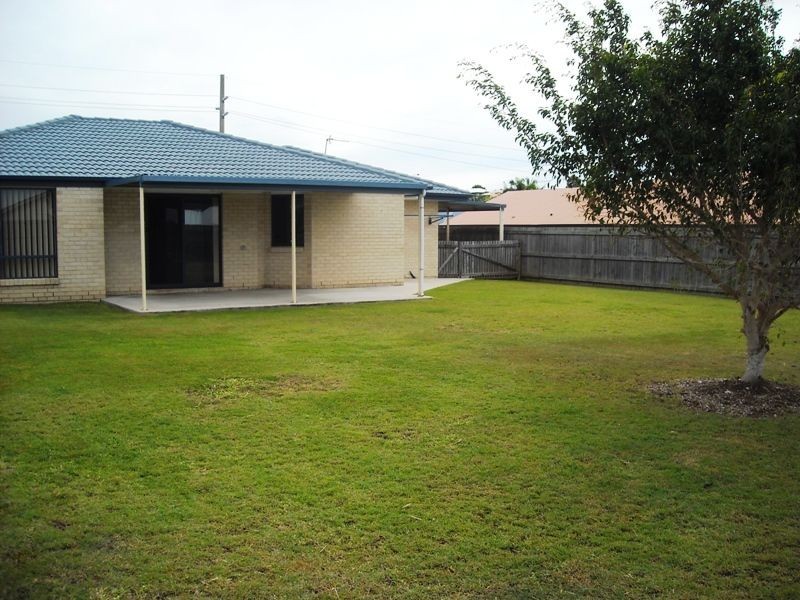 9 Willespie Place, New Auckland QLD 4680