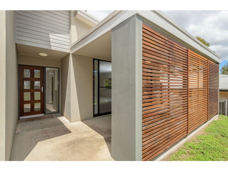 5 Glasshouse Place, New Auckland QLD 4680