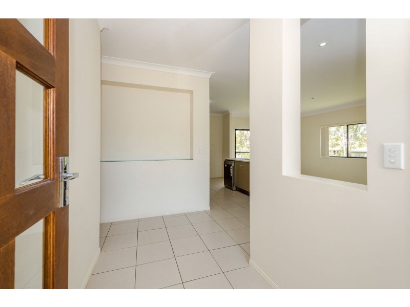 5 Glasshouse Place, New Auckland QLD 4680