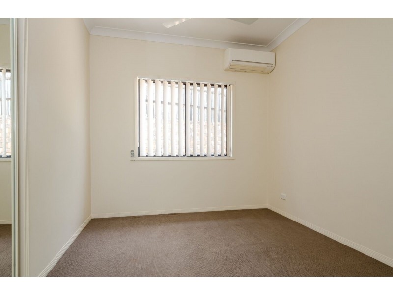 5 Glasshouse Place, New Auckland QLD 4680