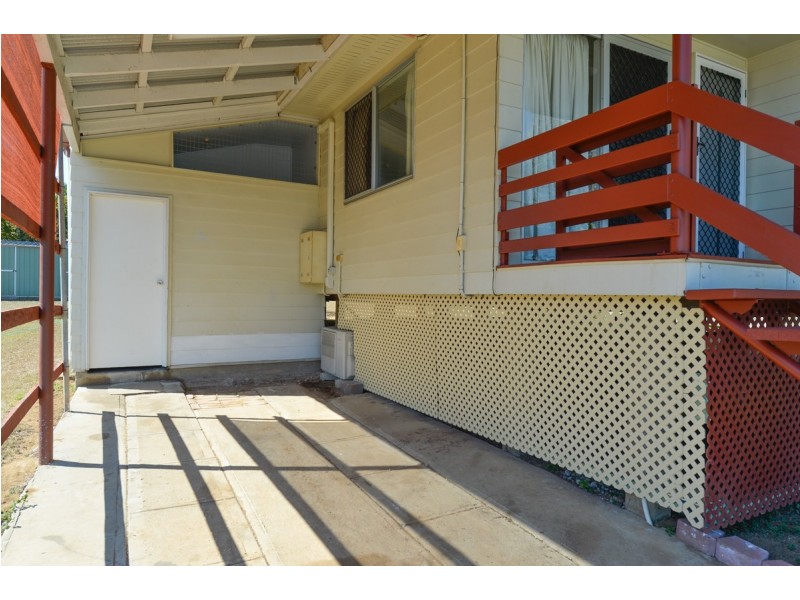 24 Mellefont Street, West Gladstone QLD 4680