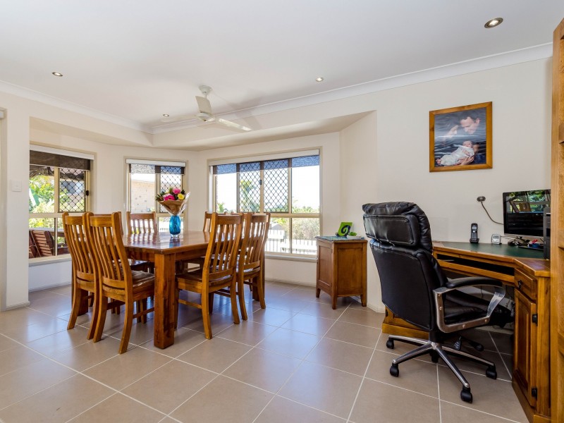 18 Barrine Close, Clinton QLD 4680