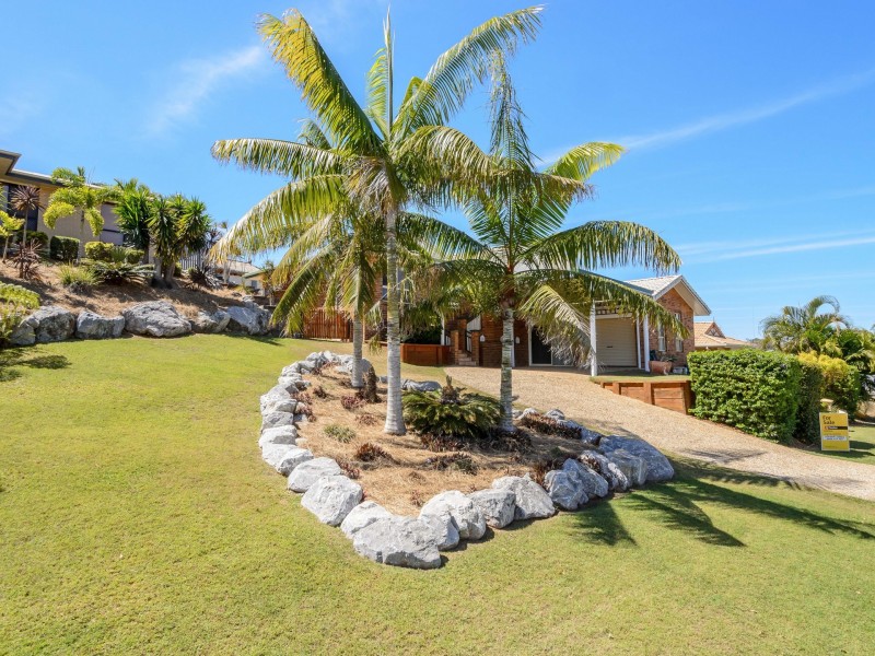 18 Barrine Close, Clinton QLD 4680