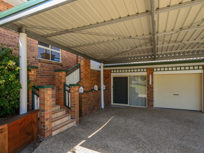 18 Barrine Close, Clinton QLD 4680