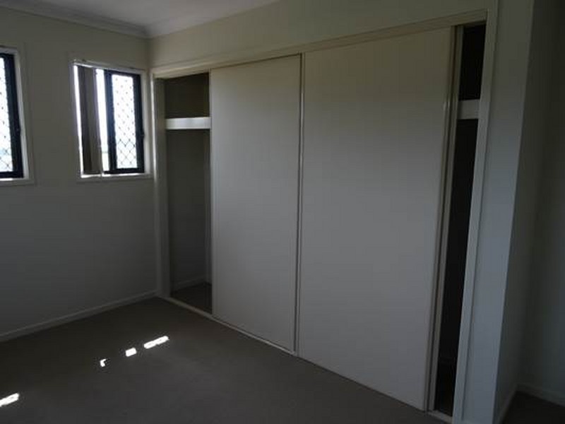 1 Deveney Drive, Kirkwood QLD 4680