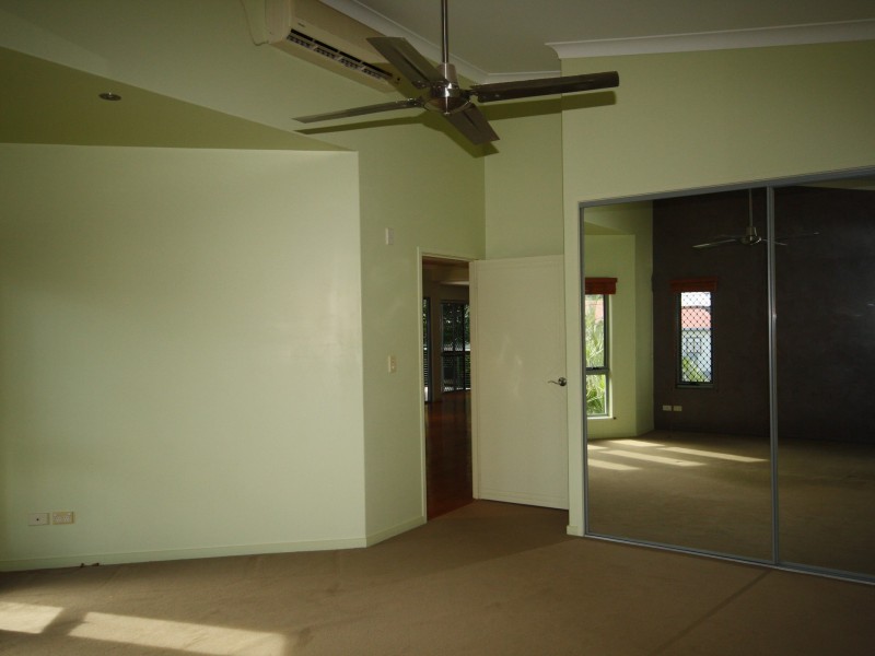 11 Glegg Street, West Gladstone QLD 4680