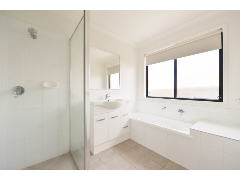 12 Sturt Court, Glen Eden QLD 4680