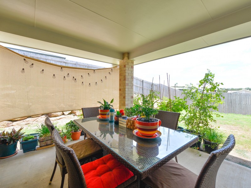 12 Sturt Court, Glen Eden QLD 4680
