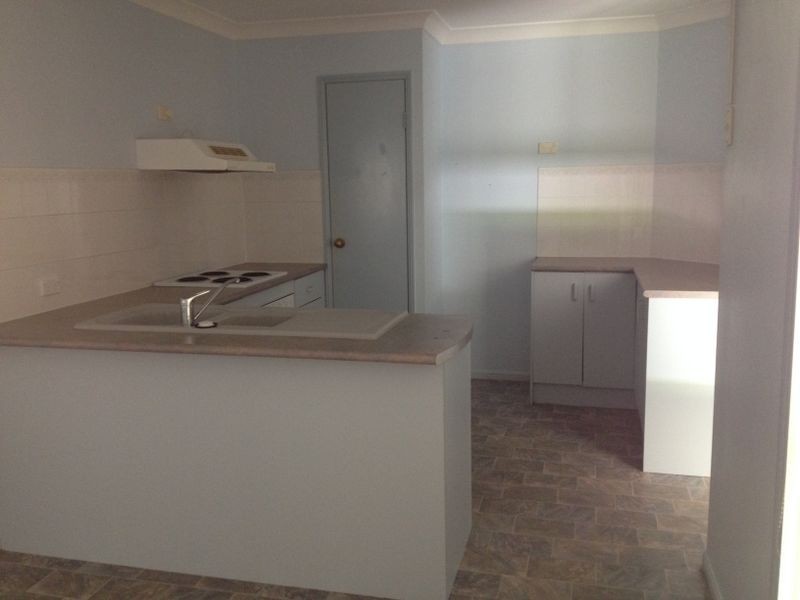 8 Mimosa Court, Kin Kora QLD 4680