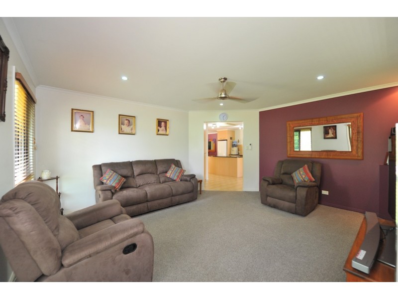 21 Katrina Boulevard, New Auckland QLD 4680