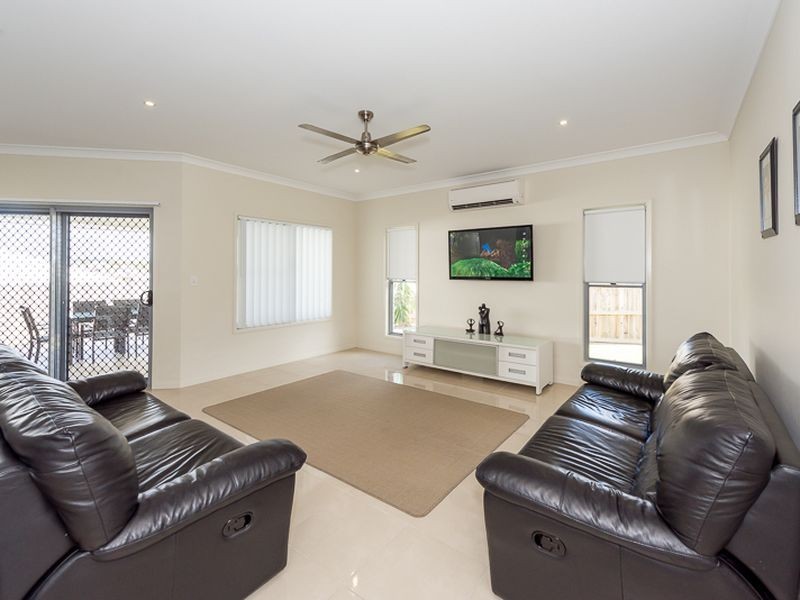 5 Palmerston Court, New Auckland QLD 4680