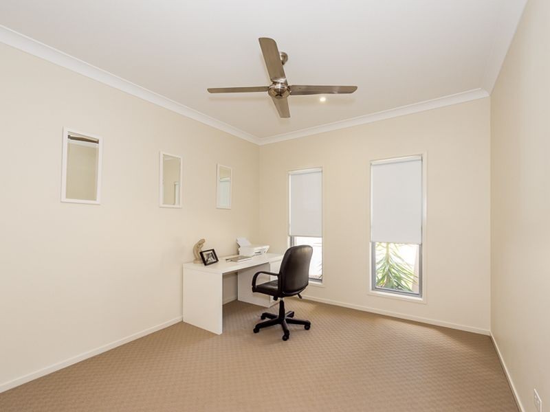 5 Palmerston Court, New Auckland QLD 4680