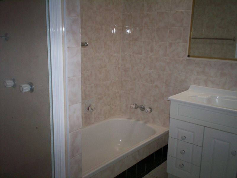 4 Berringar Lane, West Gladstone QLD 4680