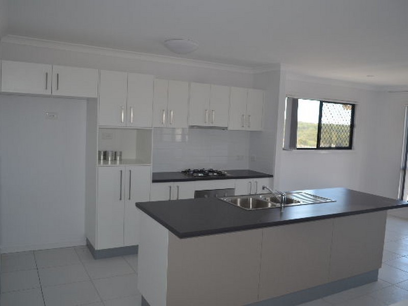 17 Wentworth Place, Glen Eden QLD 4680