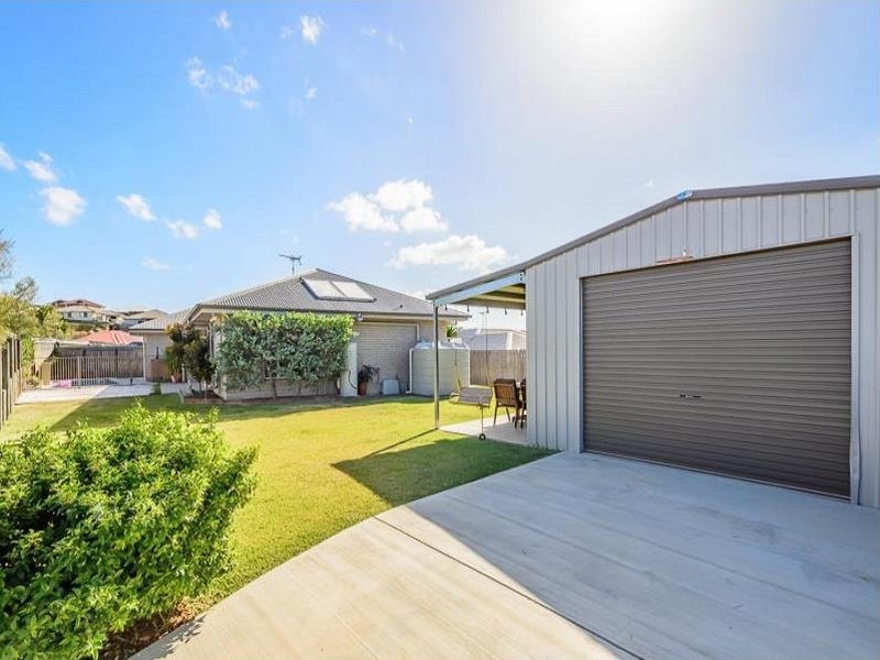 6 Linhow Crescent, Clinton QLD 4680