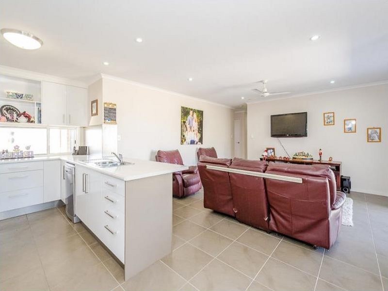 6 Linhow Crescent, Clinton QLD 4680