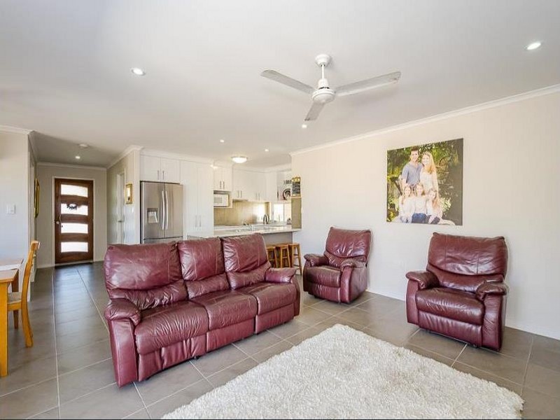 6 Linhow Crescent, Clinton QLD 4680