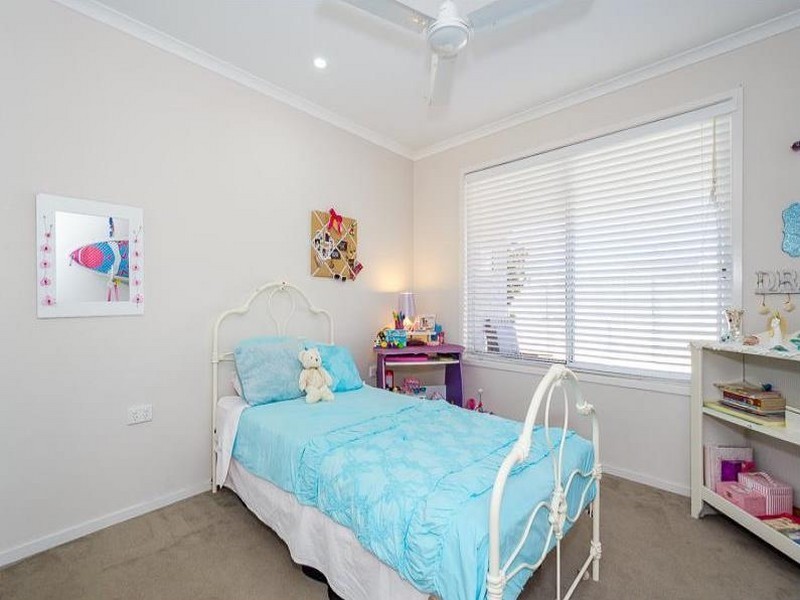 6 Linhow Crescent, Clinton QLD 4680