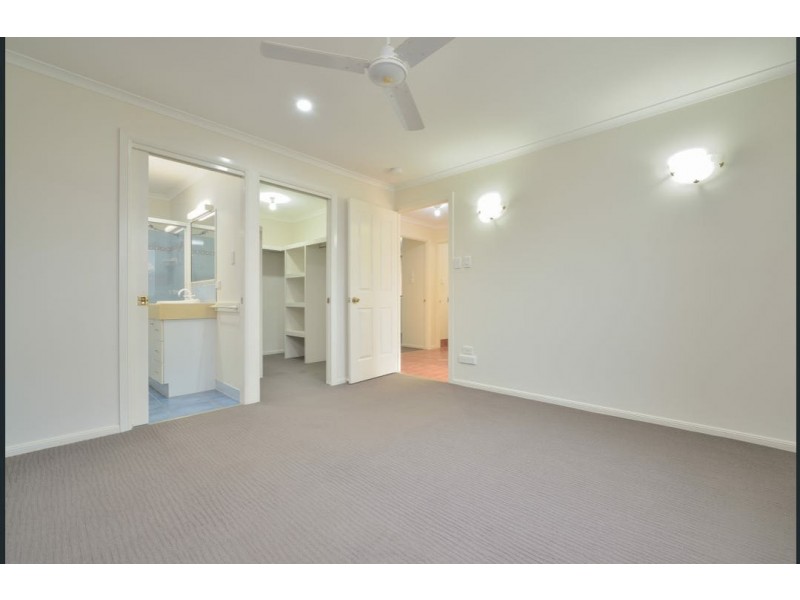 42 Witney Street, Telina QLD 4680
