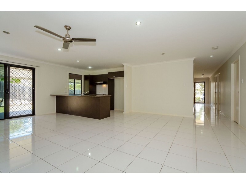 37 Stoneybrook Drive, Glen Eden QLD 4680