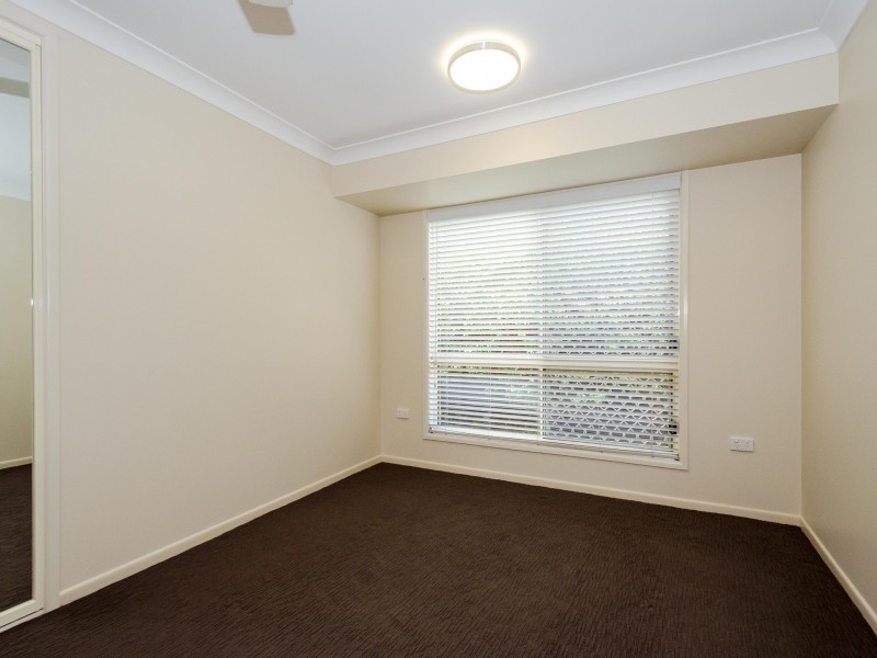 6 Ellington Street, New Auckland QLD 4680